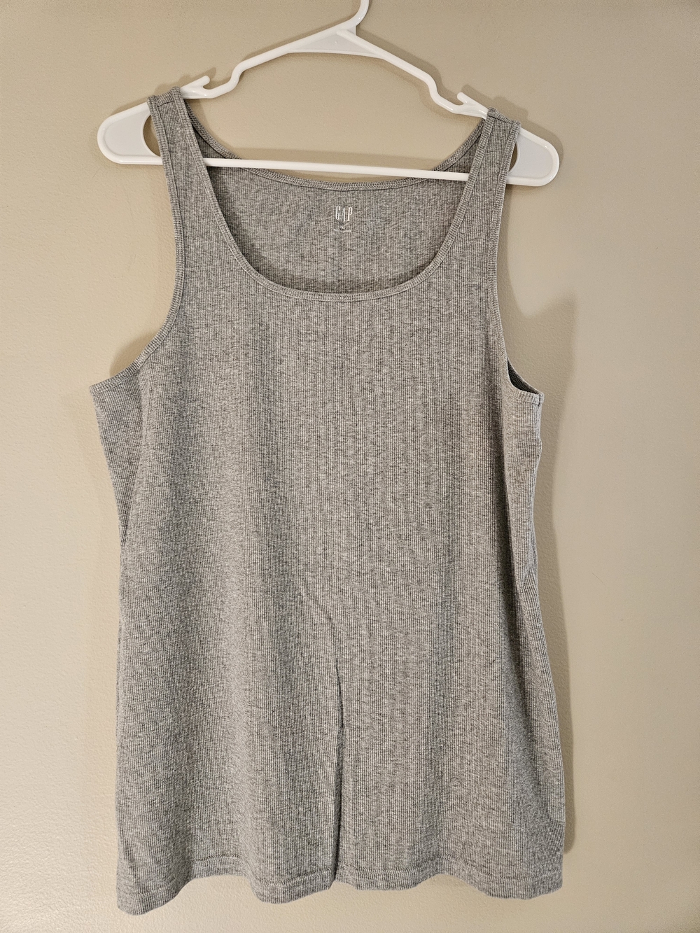 GAP Women's Gray Tank Top - Classic Scoop Neck